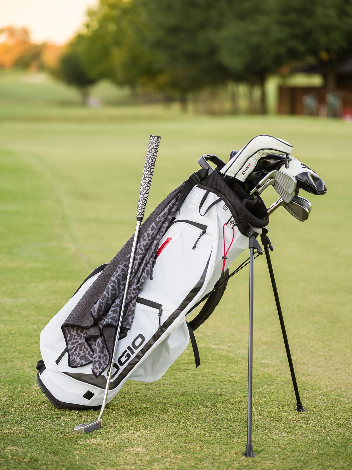 Par 3 Bag Towel- Red